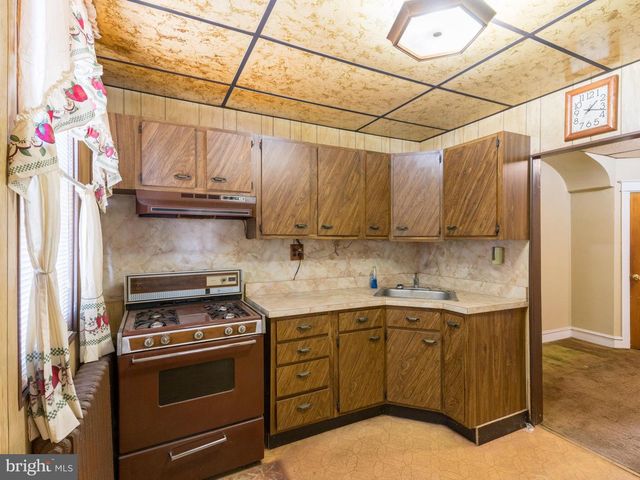 3825 ELSINORE ST, Philadelphia, PA 19124