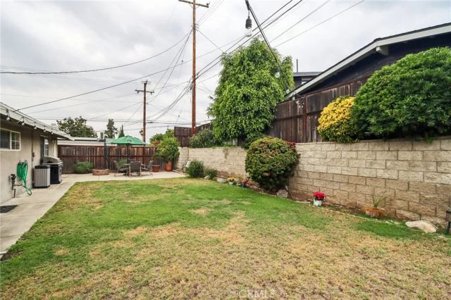 1107 E Walnut Avenue, Glendora, CA 91741