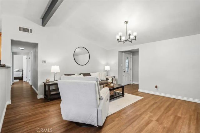 1107 E Walnut Avenue, Glendora, CA 91741