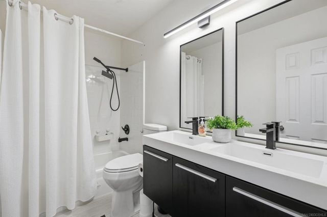 933 D Avenue, Coronado, CA 92118