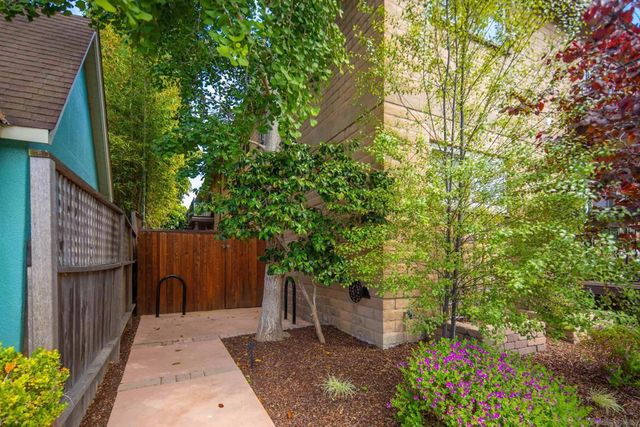 933 D Avenue, Coronado, CA 92118