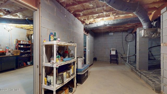 57 Cardinal Drive, Carthage, NC 28327