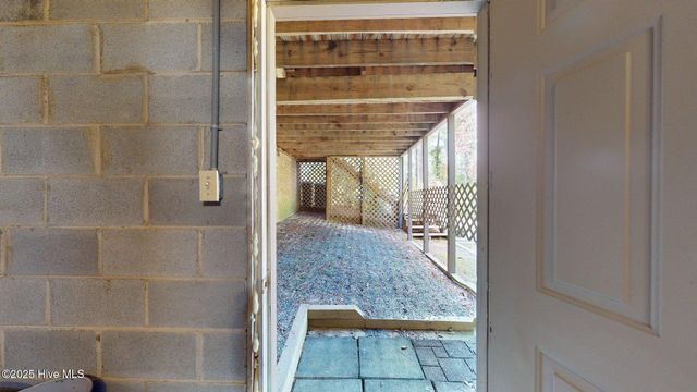 57 Cardinal Drive, Carthage, NC 28327