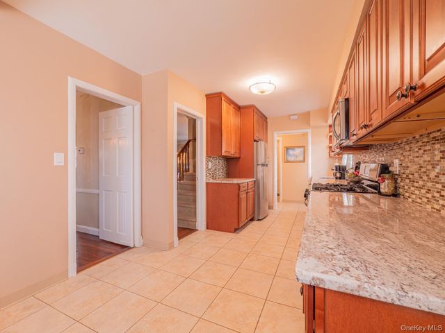 7363 195th Street, Fresh Meadows, NY 11366