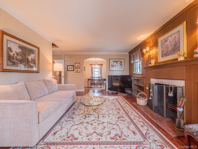 7363 195th Street, Fresh Meadows, NY 11366