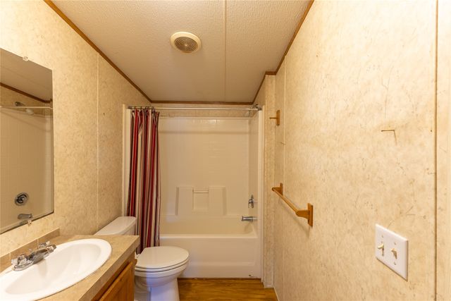 3033 Steepleridge Circle, Granbury, TX 76048