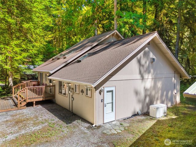 7036 Rainier Way, Glacier, WA 98244