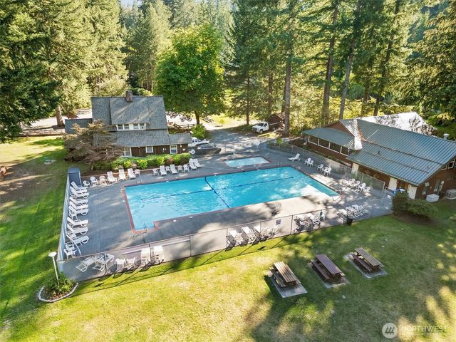 7036 Rainier Way, Glacier, WA 98244