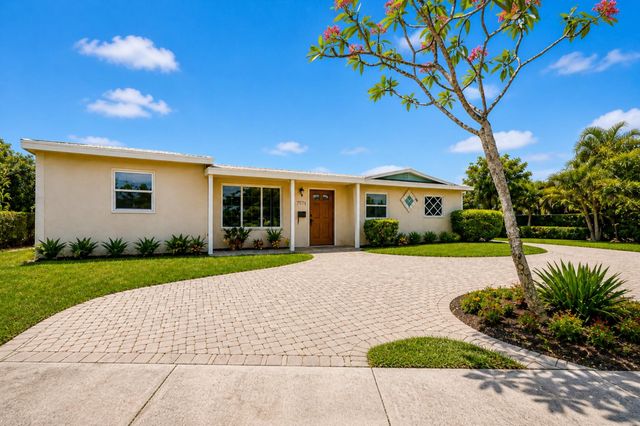 7571 NW 1st Court, Pembroke Pines, FL 33024