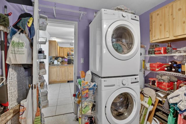 7571 NW 1st Court, Pembroke Pines, FL 33024
