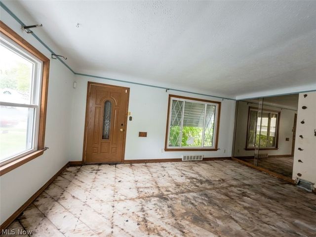 3915 E 189th Street, Cleveland, OH 44122