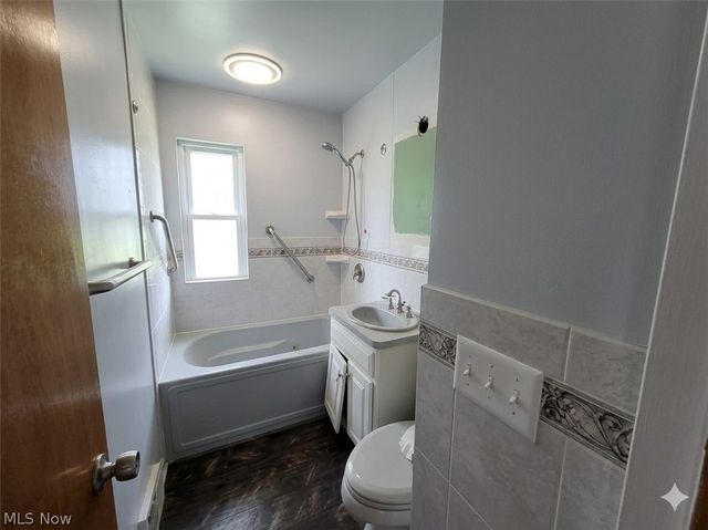 3915 E 189th Street, Cleveland, OH 44122