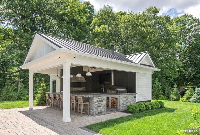 29 Montrose Terrace, Allendale, NJ 07401