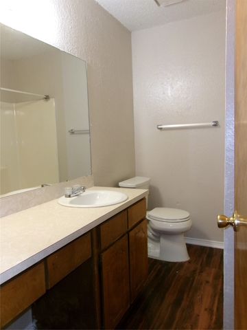 1817 Family Circle, Grand Prairie, TX 75051