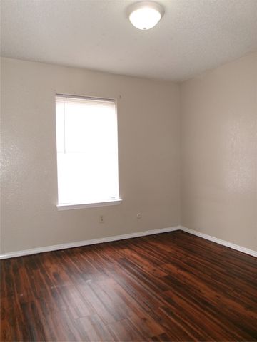1817 Family Circle, Grand Prairie, TX 75051