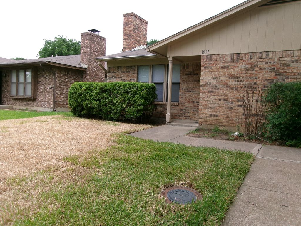 1817 Family Circle, Grand Prairie, TX 75051