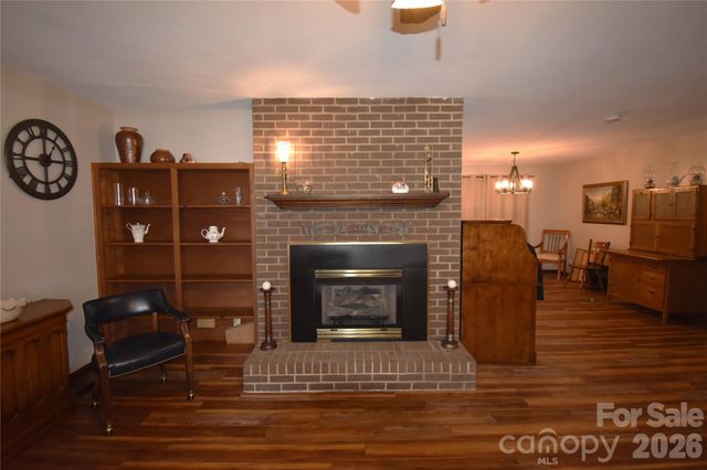 1292 Creekwood Drive, Morganton, NC 28655