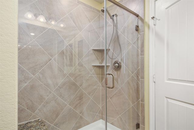 362 Crested Eagle Drive, Richmond, TX 77469