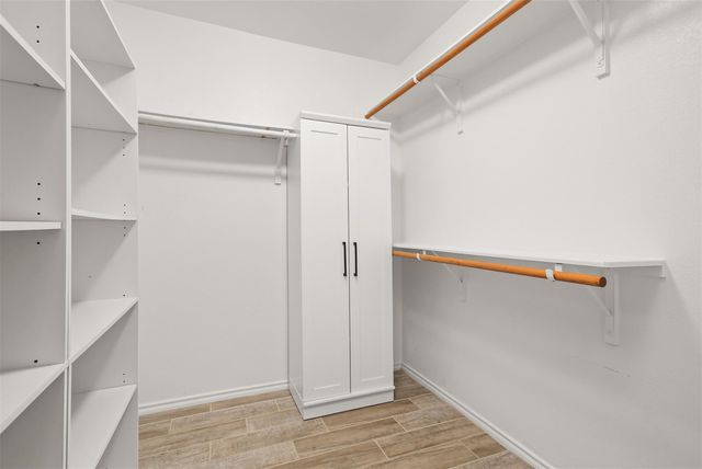 362 Crested Eagle Drive, Richmond, TX 77469