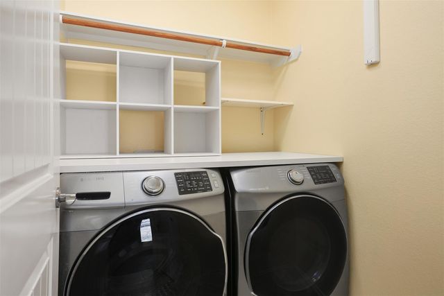 362 Crested Eagle Drive, Richmond, TX 77469