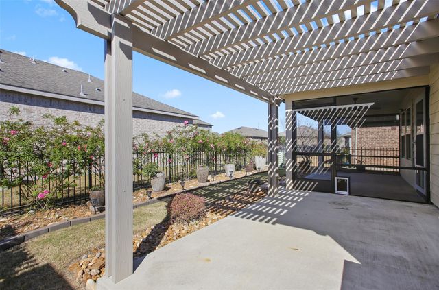 362 Crested Eagle Drive, Richmond, TX 77469