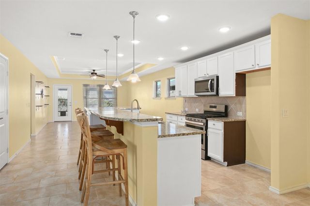 362 Crested Eagle Drive, Richmond, TX 77469