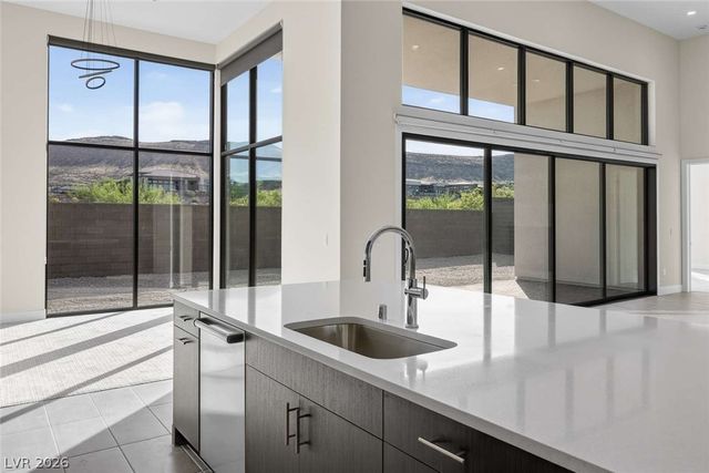 10865 Agate Cliffs Avenue, Las Vegas, NV 89135