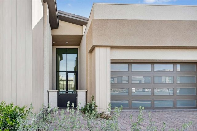 10865 Agate Cliffs Avenue, Las Vegas, NV 89135