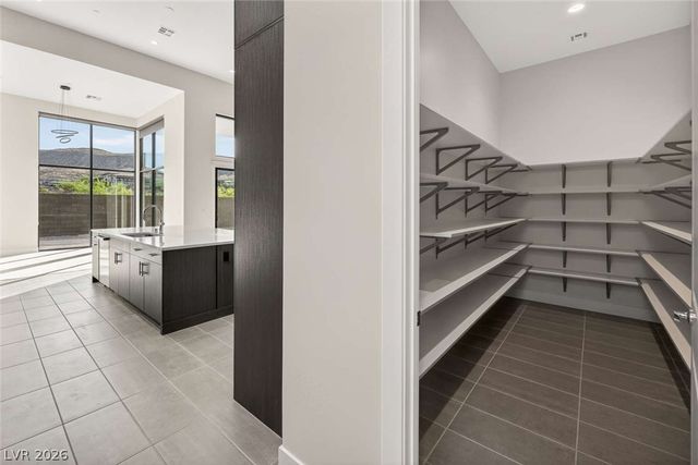 10865 Agate Cliffs Avenue, Las Vegas, NV 89135