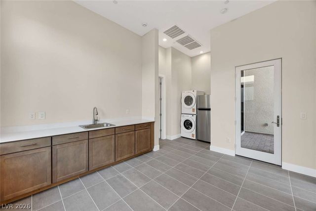 10865 Agate Cliffs Avenue, Las Vegas, NV 89135