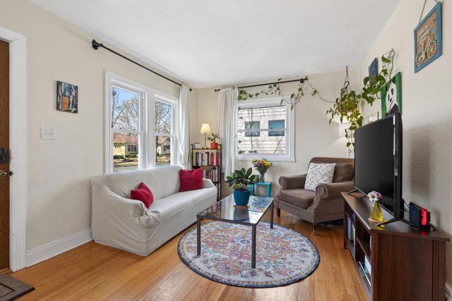 4145 44th Avenue S, Minneapolis, MN 55406