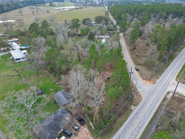 13727 Adams Lane, Pinehurst, TX 77362