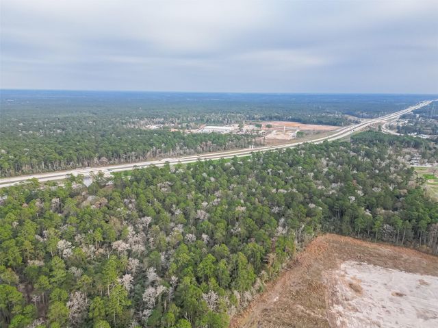 13727 Adams Lane, Pinehurst, TX 77362