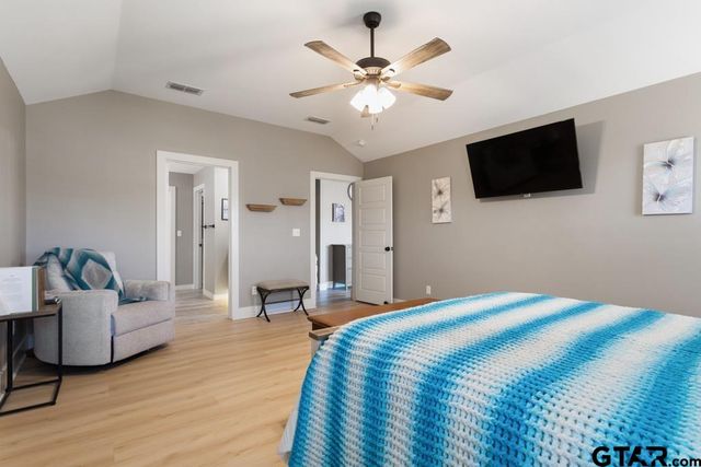 15422 Anna Ln, Lindale, TX 75771