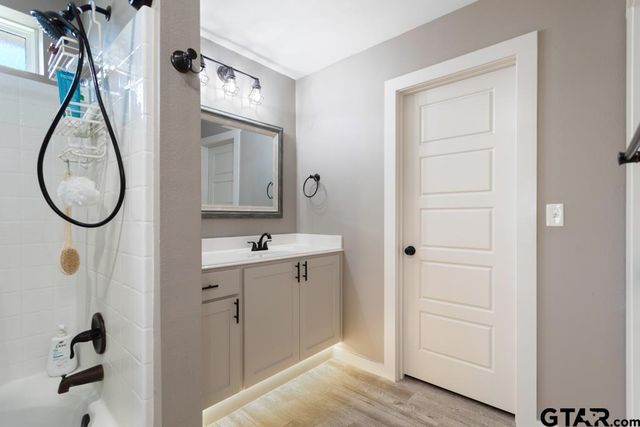 15422 Anna Ln, Lindale, TX 75771