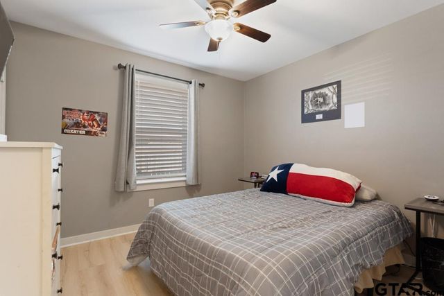 15422 Anna Ln, Lindale, TX 75771