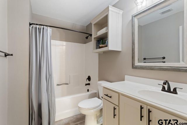 15422 Anna Ln, Lindale, TX 75771