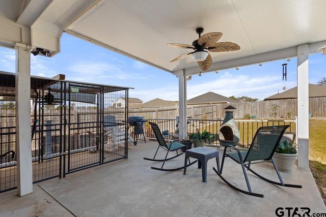 15422 Anna Ln, Lindale, TX 75771