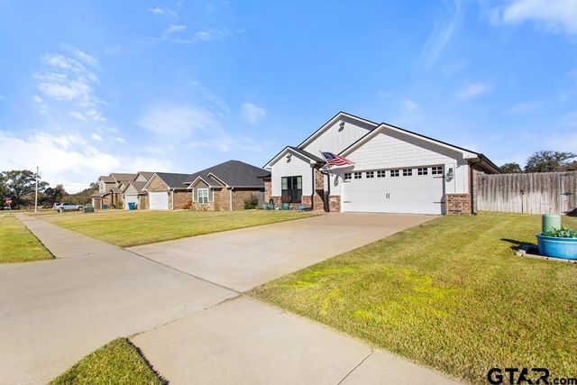 15422 Anna Ln, Lindale, TX 75771