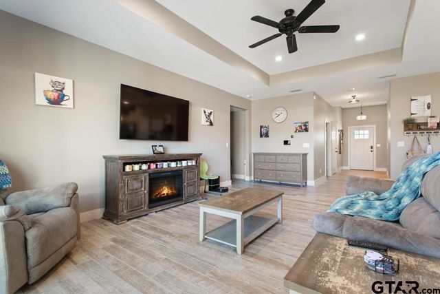 15422 Anna Ln, Lindale, TX 75771