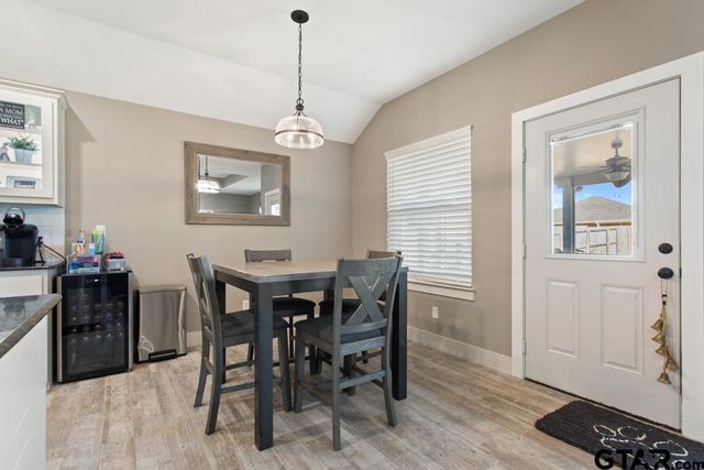 15422 Anna Ln, Lindale, TX 75771