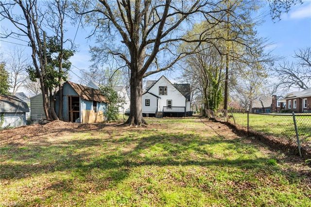 4 Elliott Drive, Thomasville, NC 27360