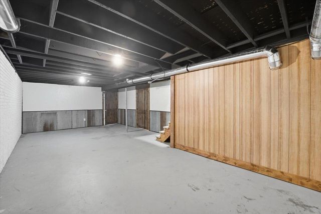 2307 14th Avenue, Eldora, IA 50627