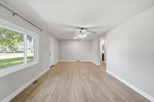 2307 14th Avenue, Eldora, IA 50627