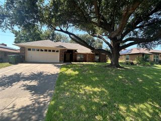 5614 Arbor Valley Drive, Arlington, TX 76016