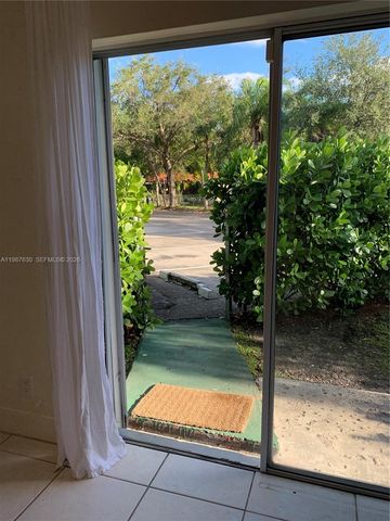 1200 Mariposa Ave E104, Coral Gables, FL 33146