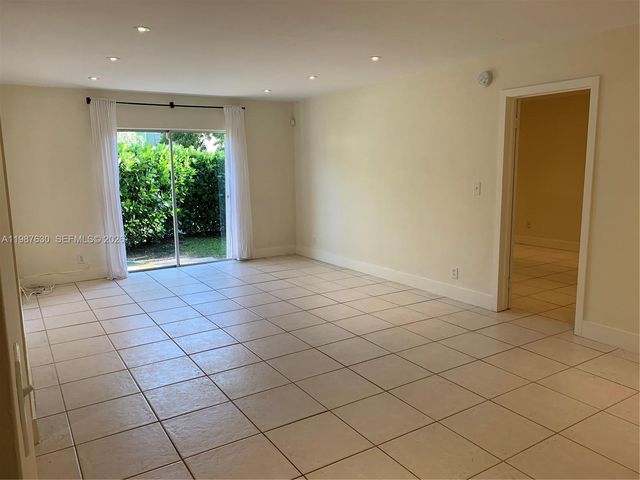 1200 Mariposa Ave E104, Coral Gables, FL 33146