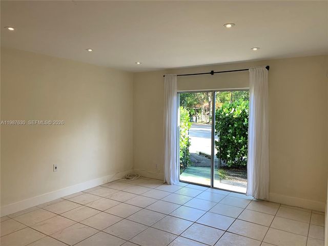 1200 Mariposa Ave E104, Coral Gables, FL 33146