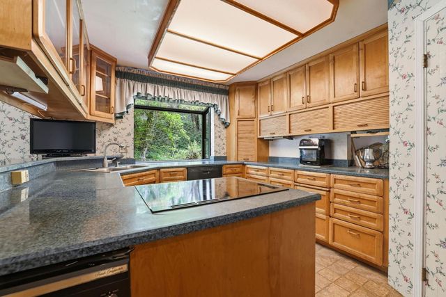 18339 Colfax Hwy, Grass Valley, CA 95945