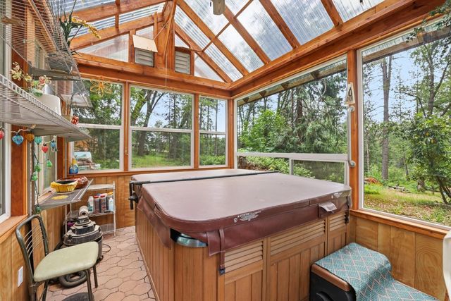 18339 Colfax Hwy, Grass Valley, CA 95945